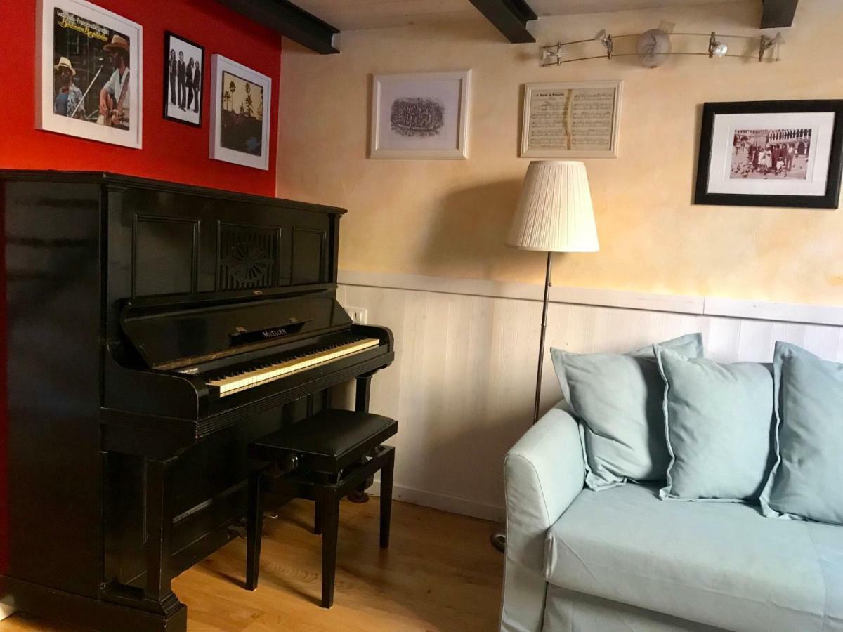 Апартаменты The Pianist S House In The Heart Of Болонья Экстерьер фото